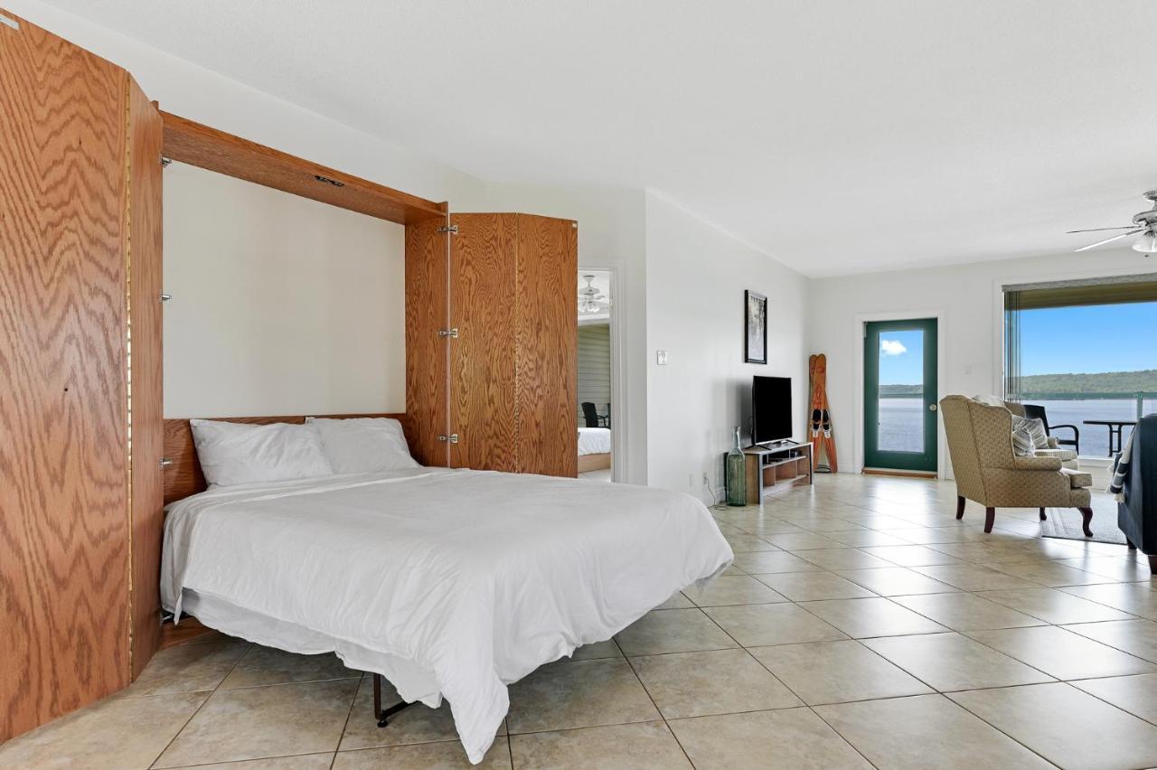 Baptiste Lake Lodge Harcourt Экстерьер фото